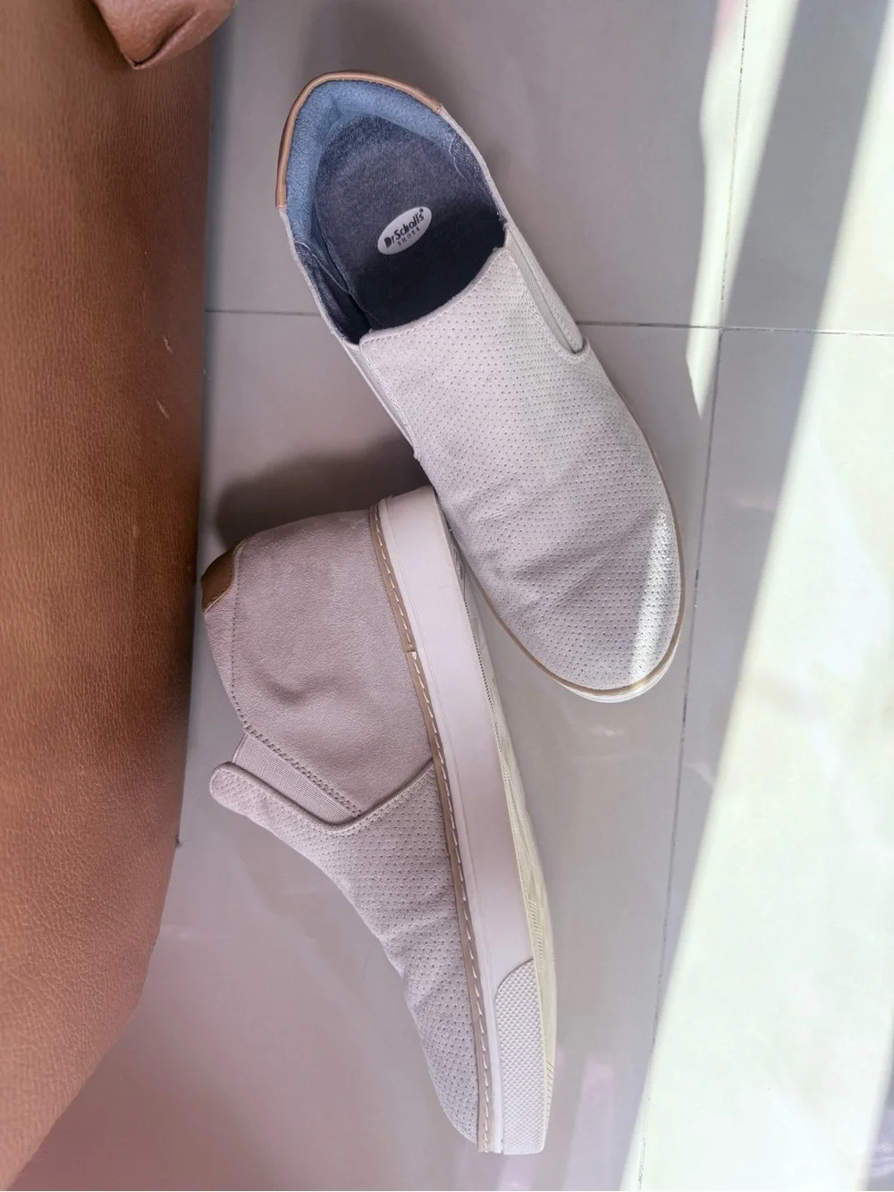 Dr. Scholls light beige